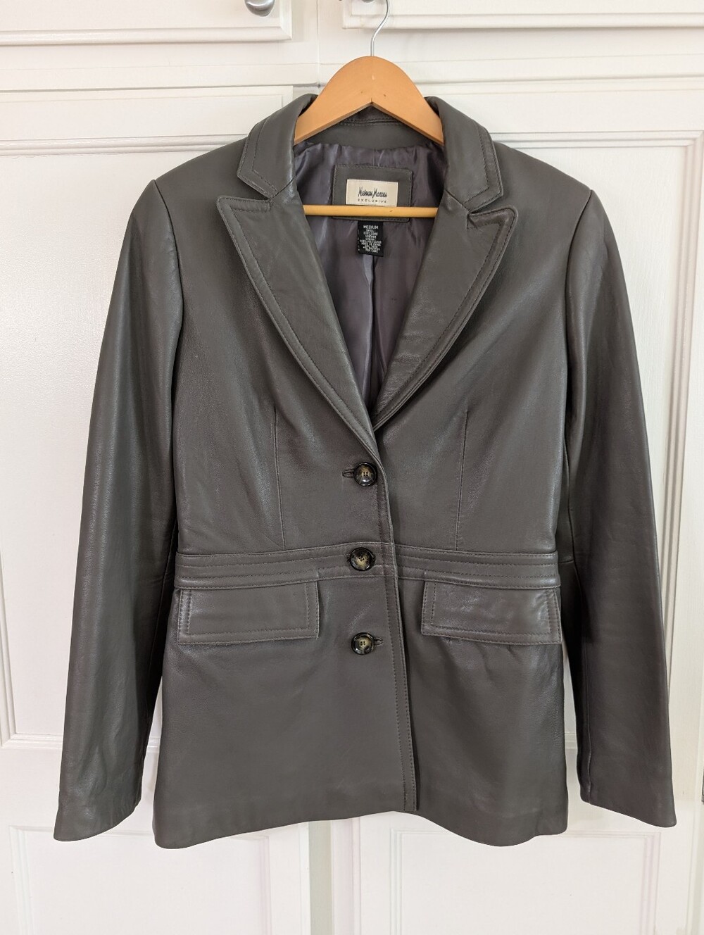 Neiman‎ Marcus 100% Lamb Leather Blazer Jacket - Gray Size M